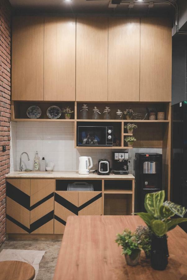 Stay Thapae Hostel Chiang Mai Exterior photo